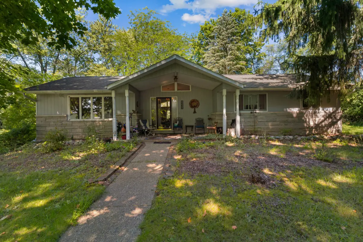 1560 S Hillsdale Road, Hillsdale, MI 49242 - #1