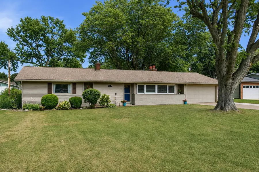 2813 E Hanley Road, Saint Joseph, MI 49085 - #3