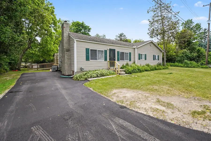 3472 Esson Drive, Grand Blanc, MI 48439 - #3