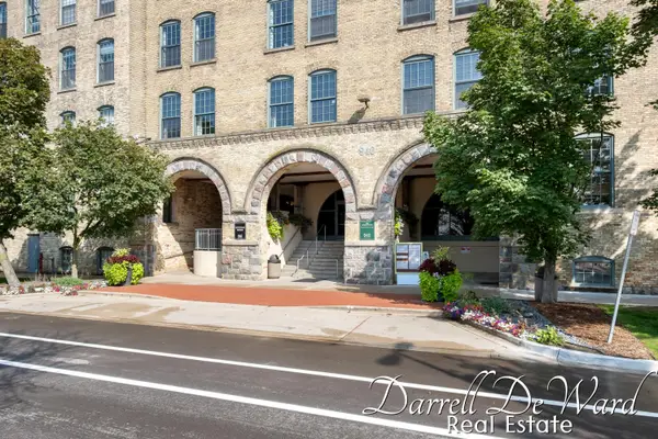 940 Monroe Avenue Nw #221, Grand Rapids, MI 49503