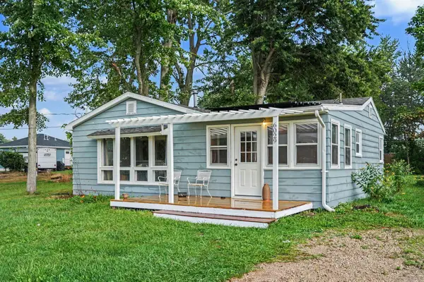 6029 Keigley Street, Coloma, MI 49038