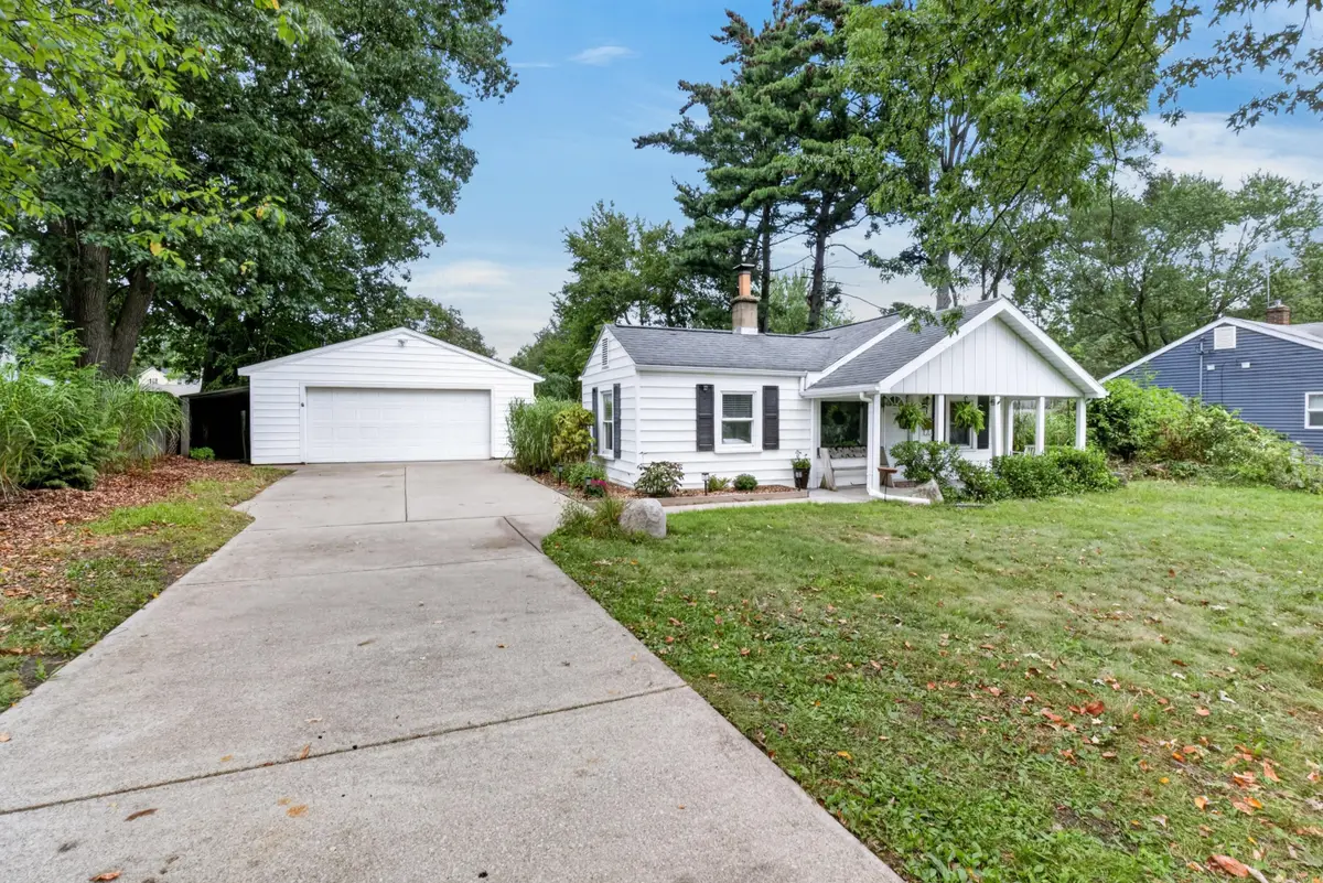 742 Pleasant Avenue, Kalamazoo, MI 49008 - #1