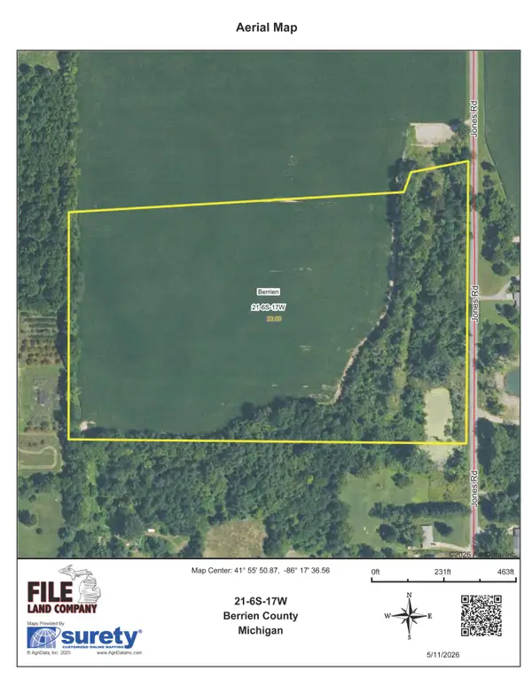 3 Jones Road, Berrien Center, MI 49102