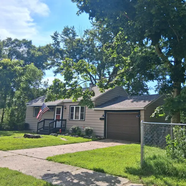 746 Hiways Avenue, South Haven, MI 49090