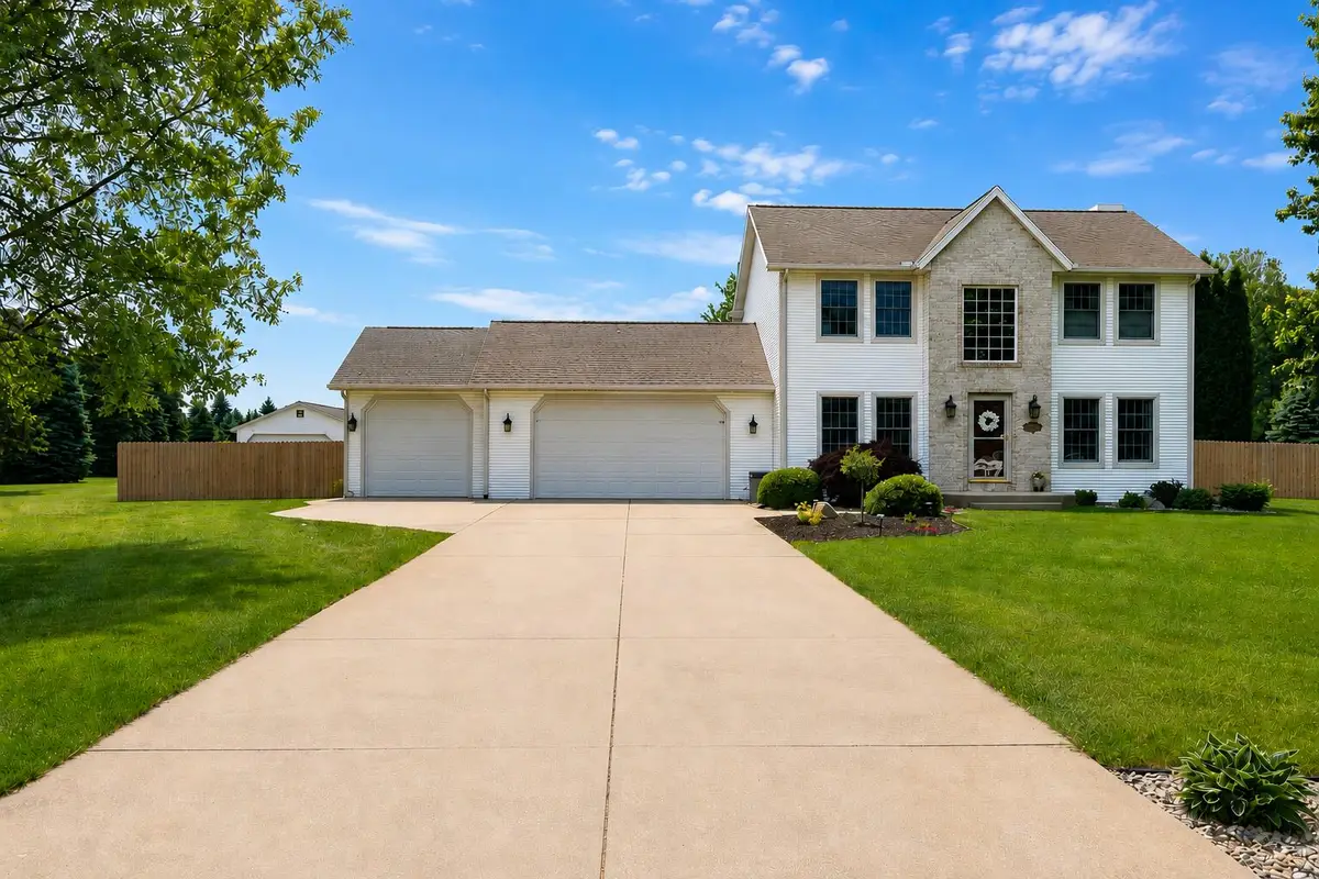 47679 Woodfield Drive, Mattawan, MI 49071 - #1