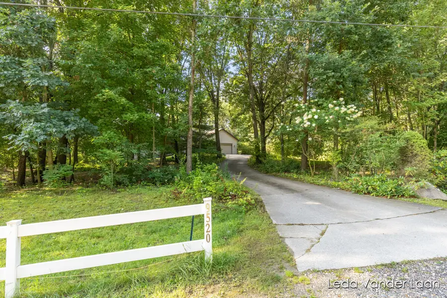 9520 Hidden Bluff Drive Ne, Rockford, MI 49341 - #3