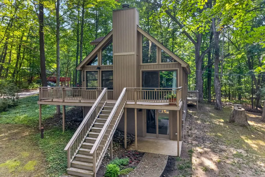 11299 Alpine Road, Canadian Lakes, MI 49346 - #2