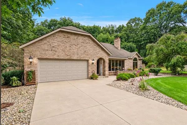 432 N Division Avenue, Holland, MI 49424