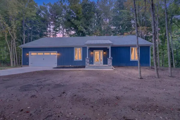 13165 Deer Creek Drive, South Haven, MI 49090