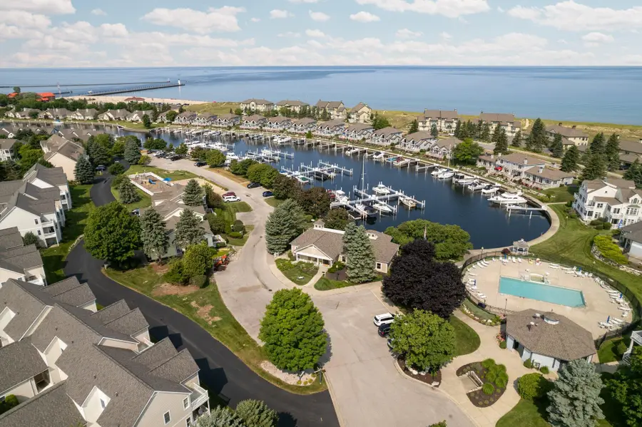 21 Marina Drive N, Manistee, MI 49660 - #2