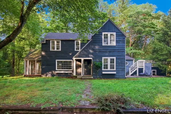 2309 Forest Trail Circle, Fennville, MI 49408