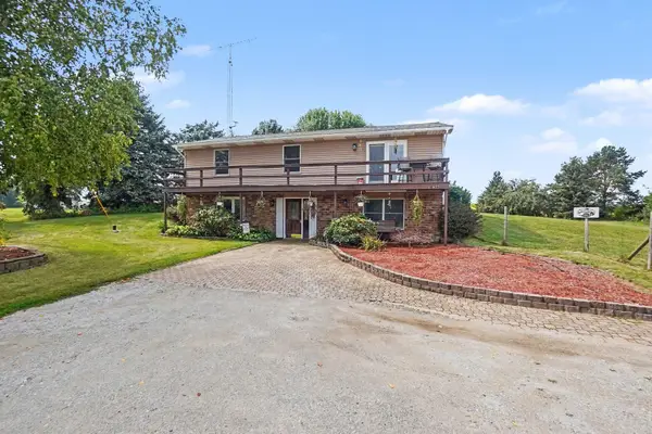 10457 S Gordon Avenue, Grant, MI 49327