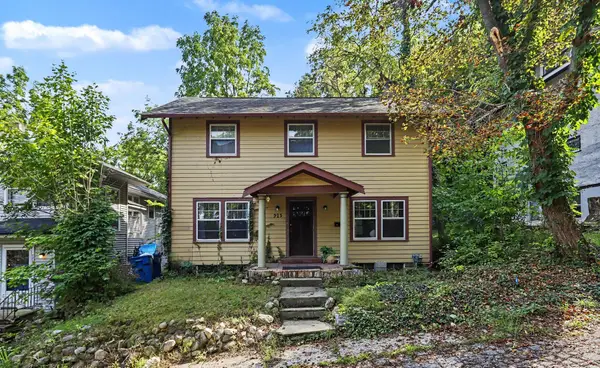 915 Walwood Place, Kalamazoo, MI 49007