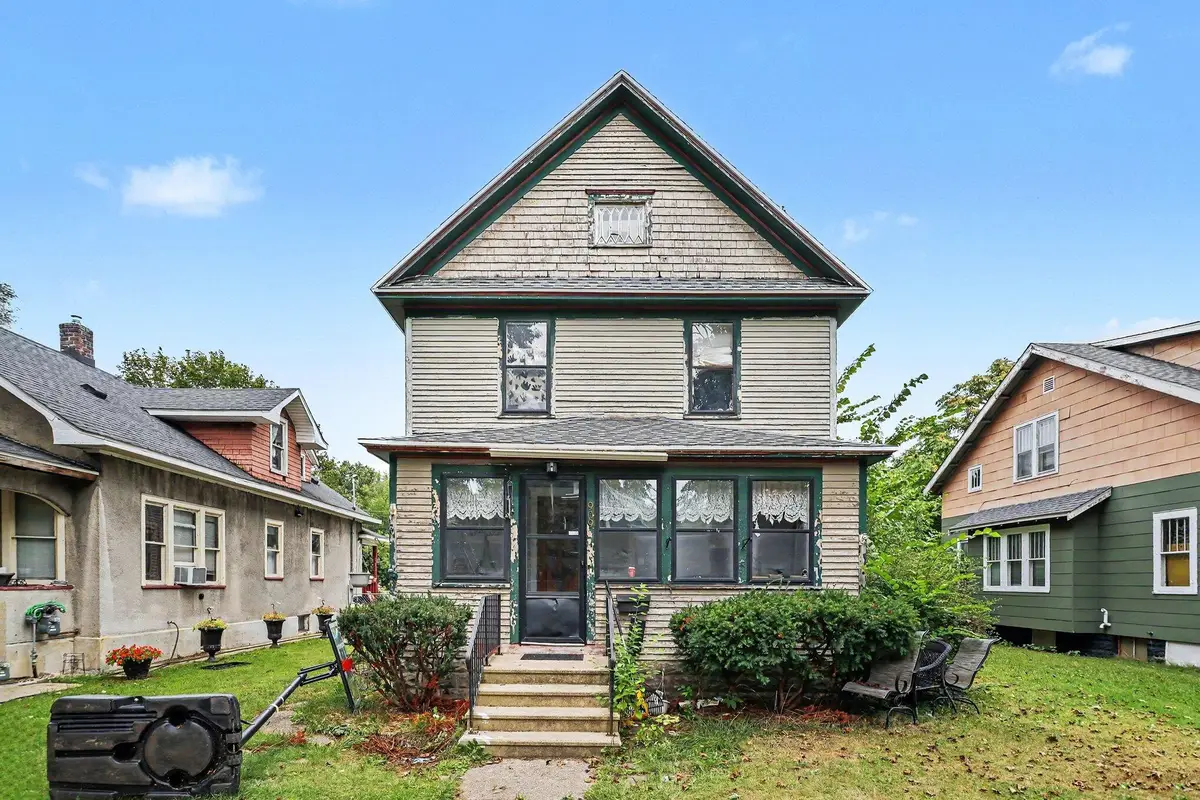909 Clinton Avenue, Kalamazoo, MI 49001 - #1