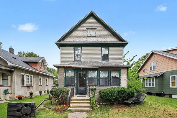 909 Clinton Avenue, Kalamazoo, MI 49001