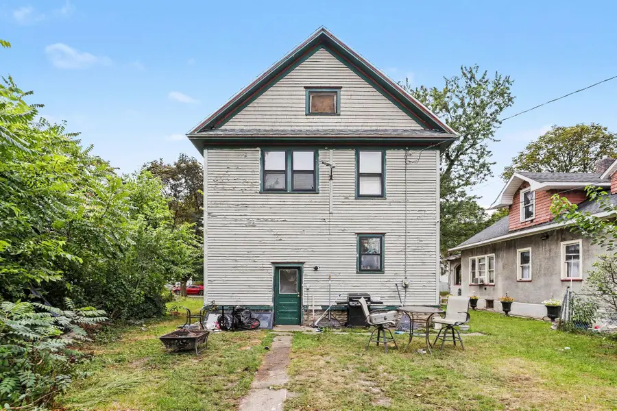 909 Clinton Avenue, Kalamazoo, MI 49001 - #2
