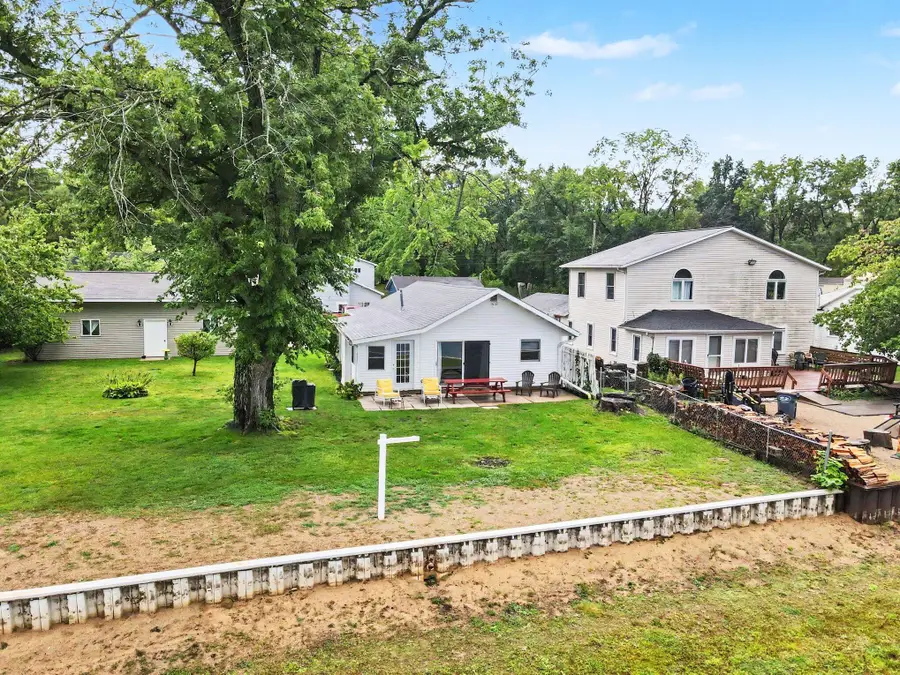 11334 E Shore Drive, Delton, MI 49046 - #3