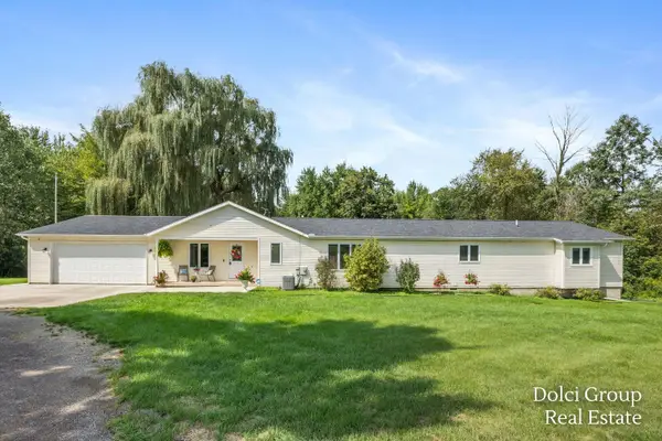 2055 S Peters Road, Casnovia, MI 49318