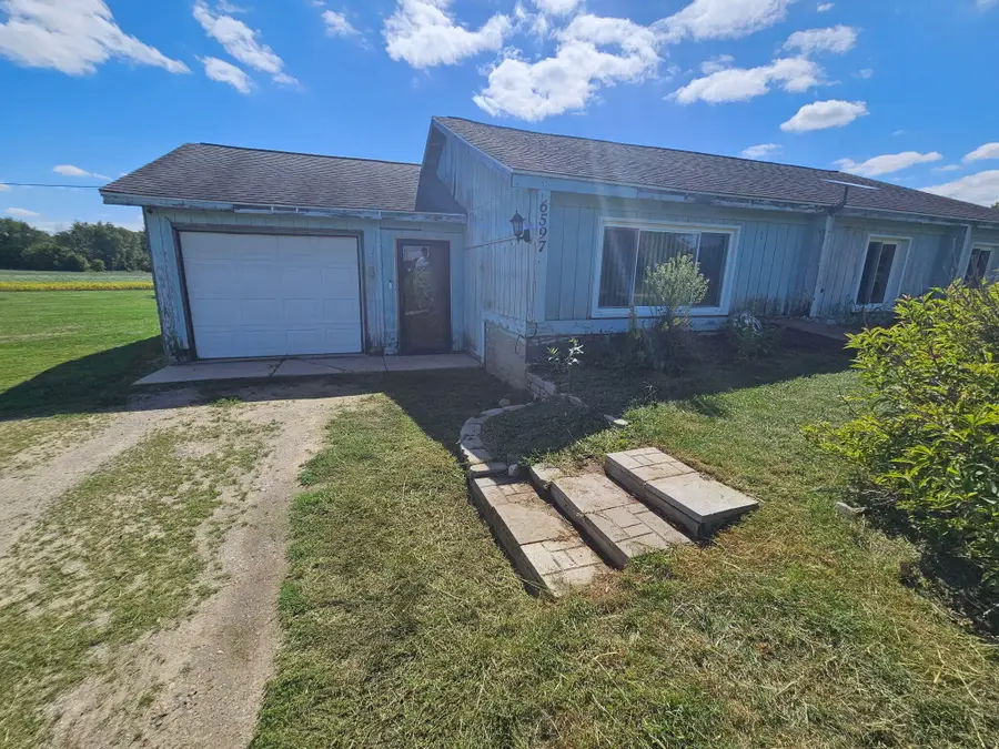 6597 W Walton Road, Blanchard, MI 49310 - #2