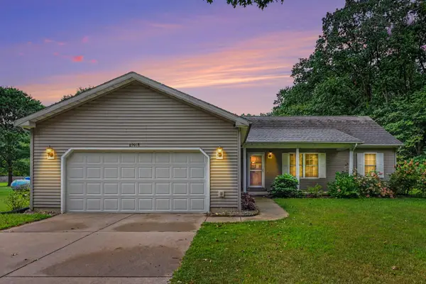 69018 Nautical Drive, Edwardsburg, MI 49112