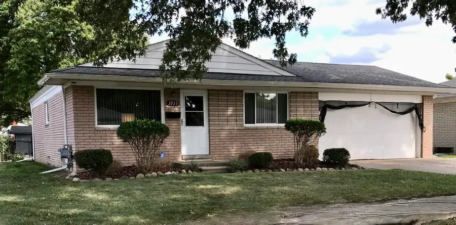 3935 Lovett Avenue, Inkster, MI 48141 - #2