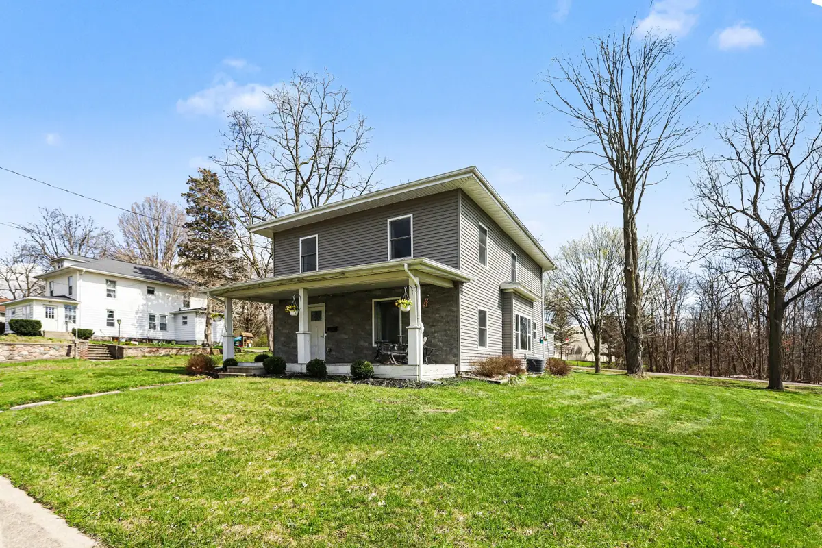 454 E Chicago Street, Jonesville, MI 49250 - #1