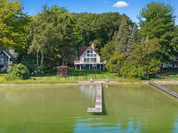 6529 Edgewater Drive, Honor, MI 49640