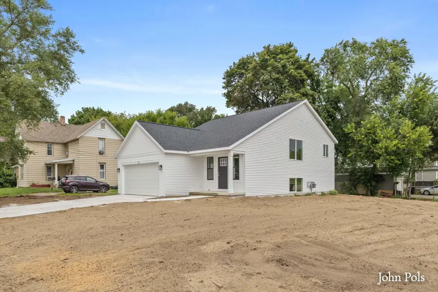 222 E Ellis Avenue, Belding, MI 48809 - #2