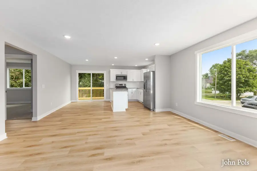 222 E Ellis Avenue, Belding, MI 48809 - #3
