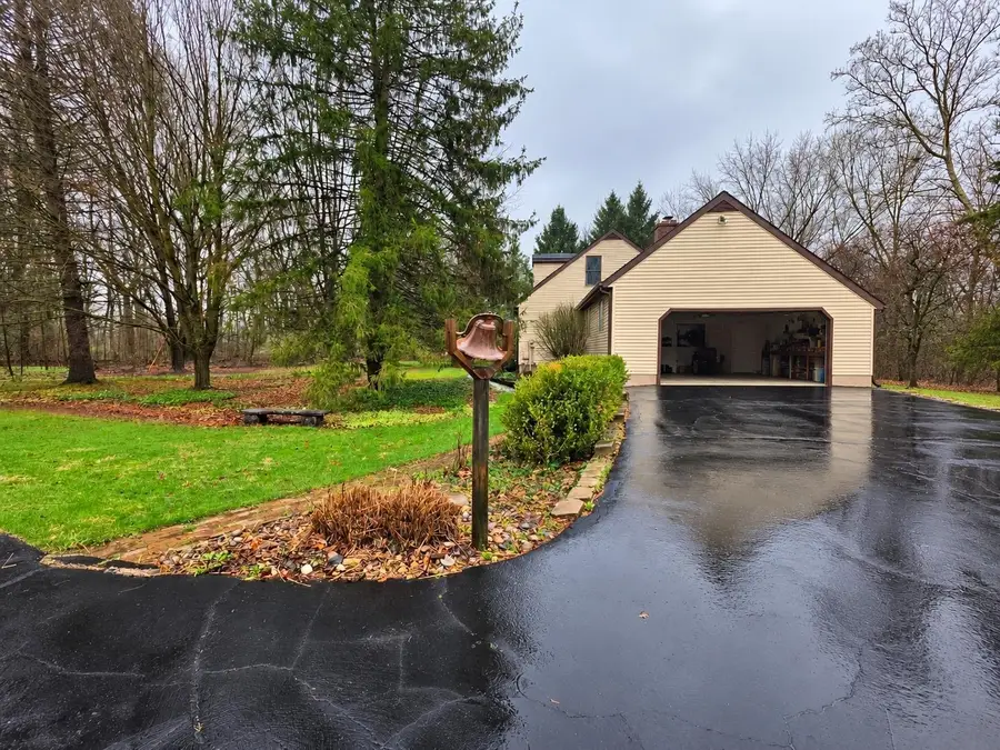 8066 W W Avenue, Schoolcraft, MI 49087 - #3