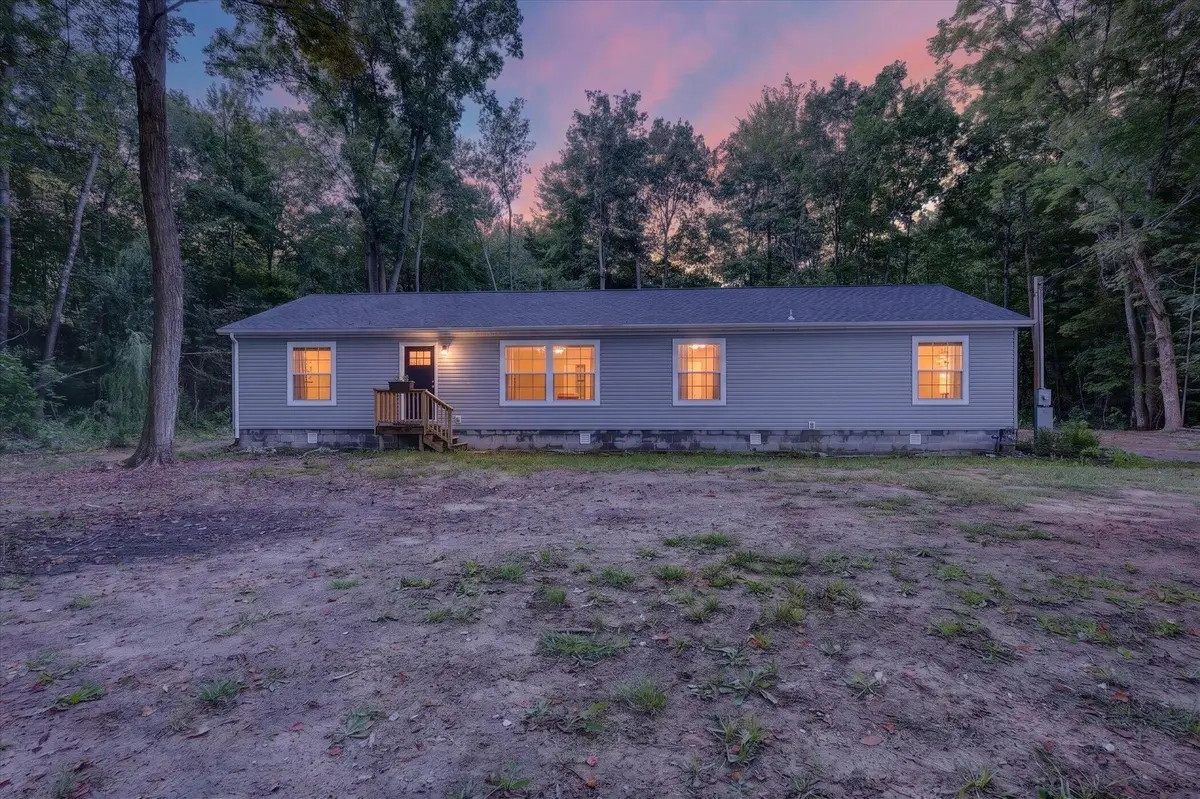 9633 W Howard City Edmore, Lakeview, MI 48850 - #1