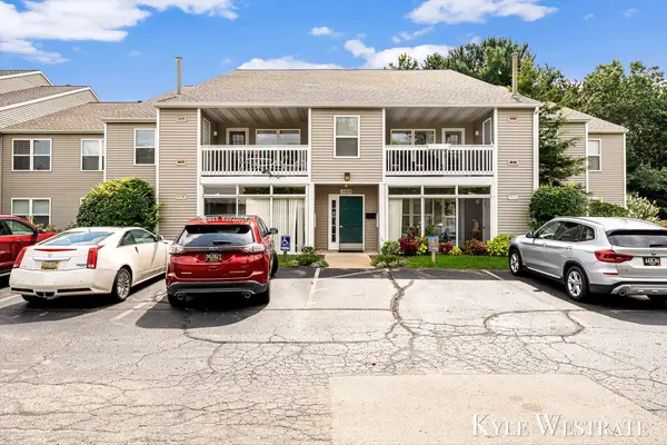3149 Poplar Creek Drive Se #103, Kentwood, MI 49512