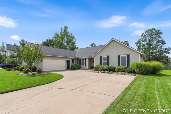 1519 W Springfield Circle, Zeeland, MI 49464