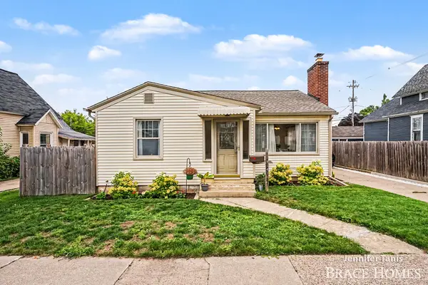 147 E 16th Street, Holland, MI 49423