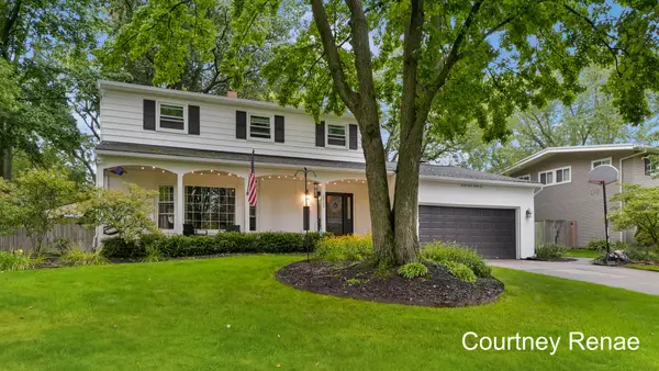 2726 Hampshire Boulevard Se, East Grand Rapids, MI 49506