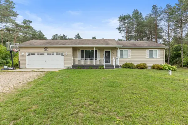 7472 Rolling Pines Drive, Howard City, MI 49329