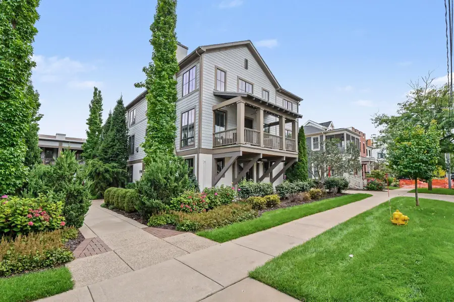 706 Croswell Avenue Se, East Grand Rapids, MI 49506 - #3