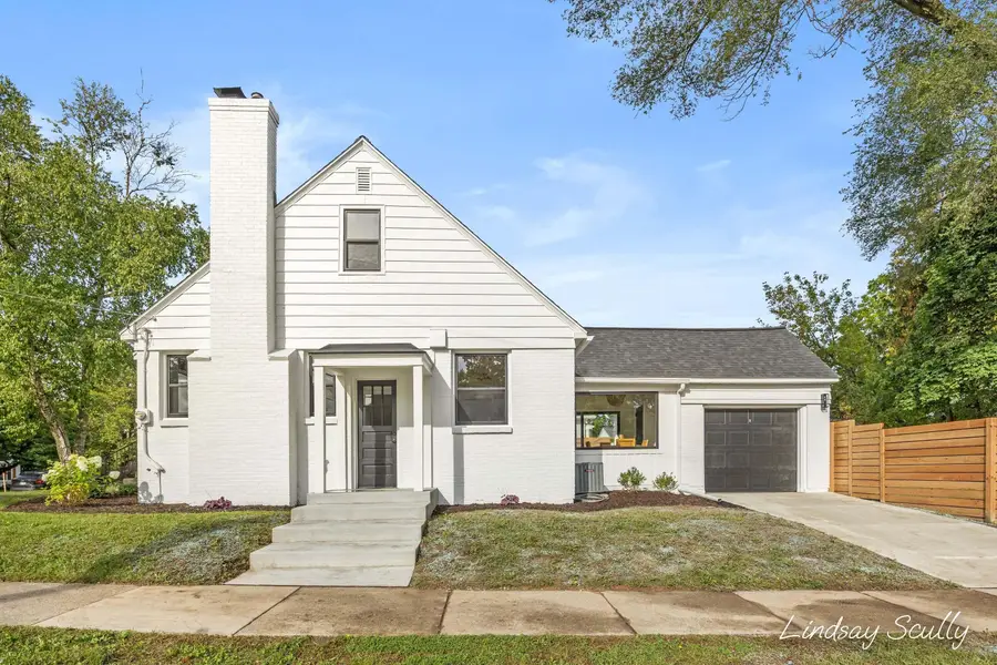 2151 Hall Street Se, East Grand Rapids, MI 49506 - #2