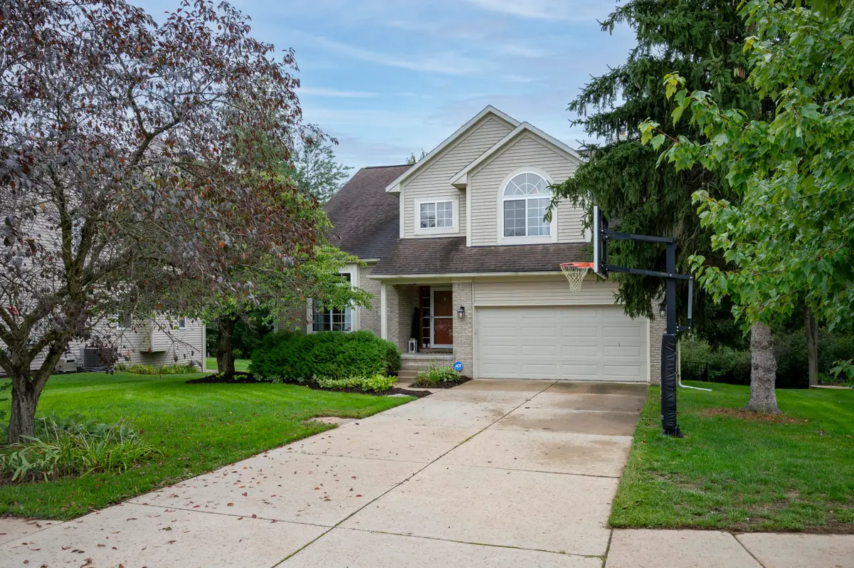 7403 Pine Creek Trail, Waterford, MI 48327 - #1