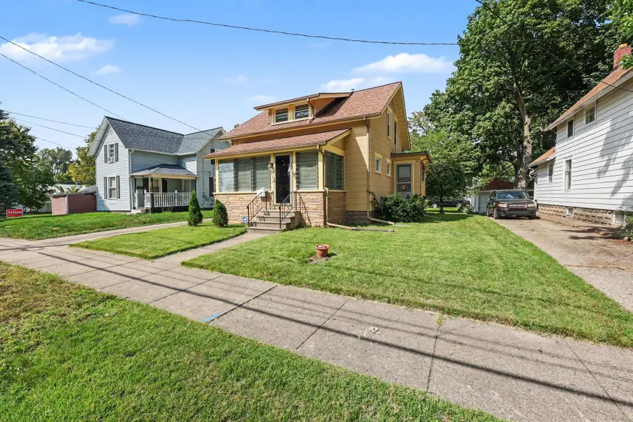 182 W Mansion Street W, Jackson, MI 49203 - #3