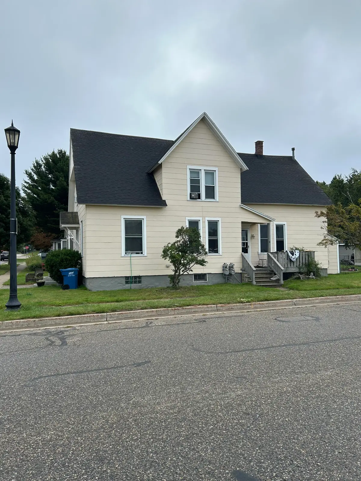109 W Melendy Street, Ludington, MI 49431 - #1