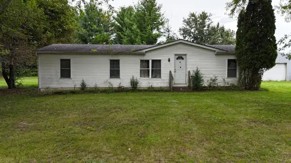 1100 Lilac Road, Hillsdale, MI 49242