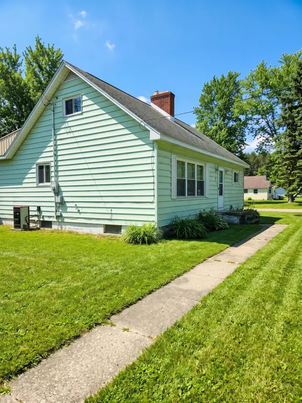 3204 Weigl Road, Saginaw, MI 48609