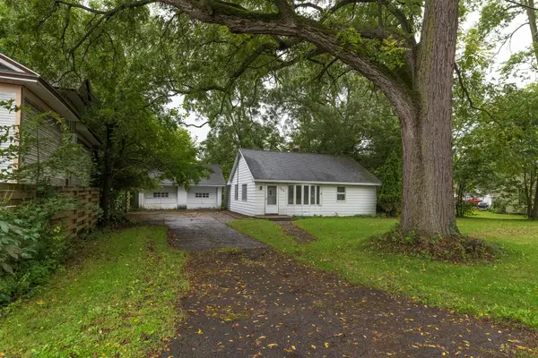 209 W Van Buren Street, Augusta, MI 49012