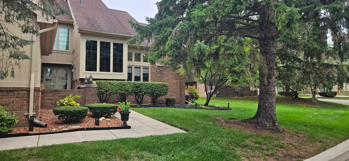 37676 N Laurel Park Drive #70, Livonia, MI 48152 - #1