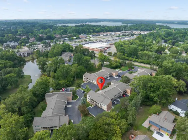 3835 Lone Pine Road #100, West Bloomfield, MI 48323