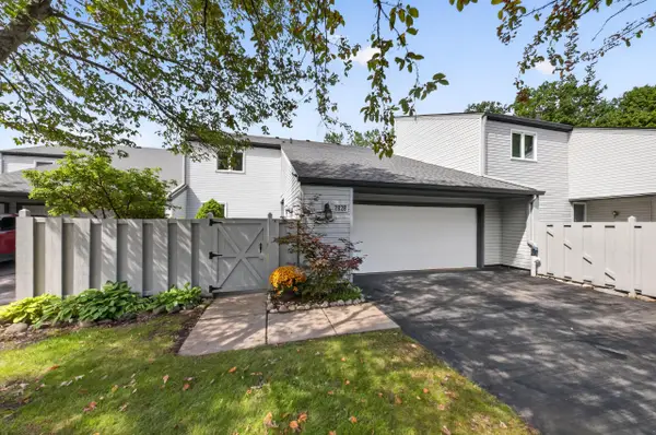 2828 Monte Vista Avenue, Brighton, MI 48114