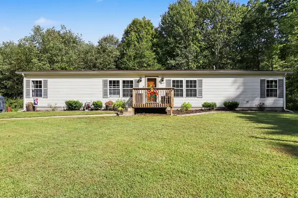42825 32nd Street, Paw Paw, MI 49079