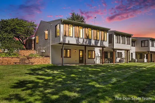 1134 Amberwood West Drive Sw, Byron Center, MI 49315