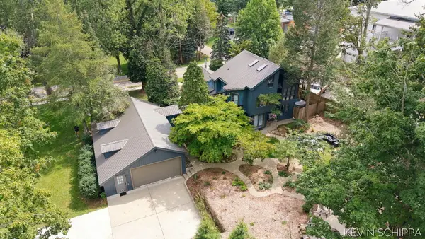 36 Union Street, Douglas, MI 49406